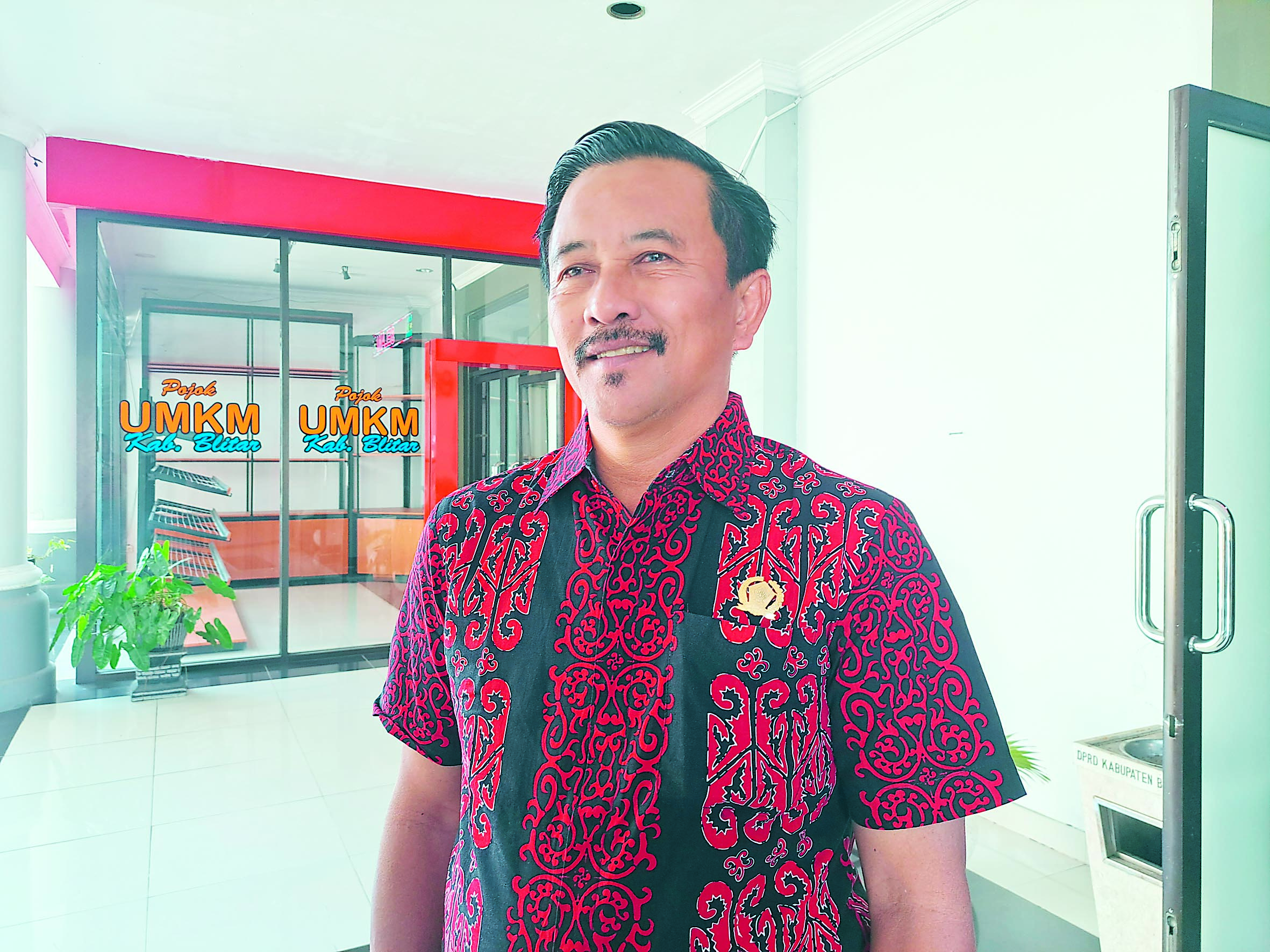 Ketua Dewan Kehormatan DPC  Gerindra Kabupaten Blitar.