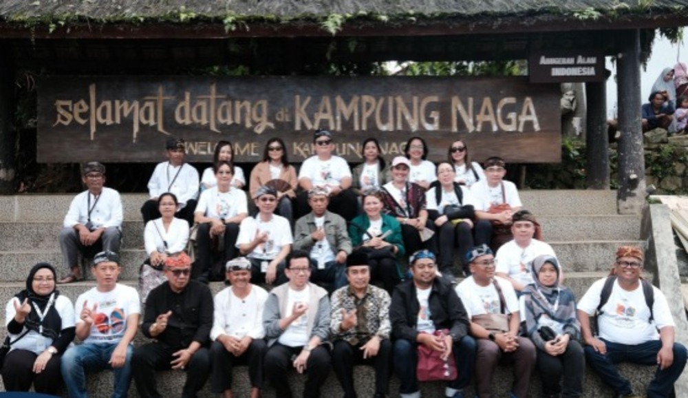 Peserta dan delegasi international dari Meeting on Best Practices of Ulayat Land Registration in Indonesia and ASEAN Countries