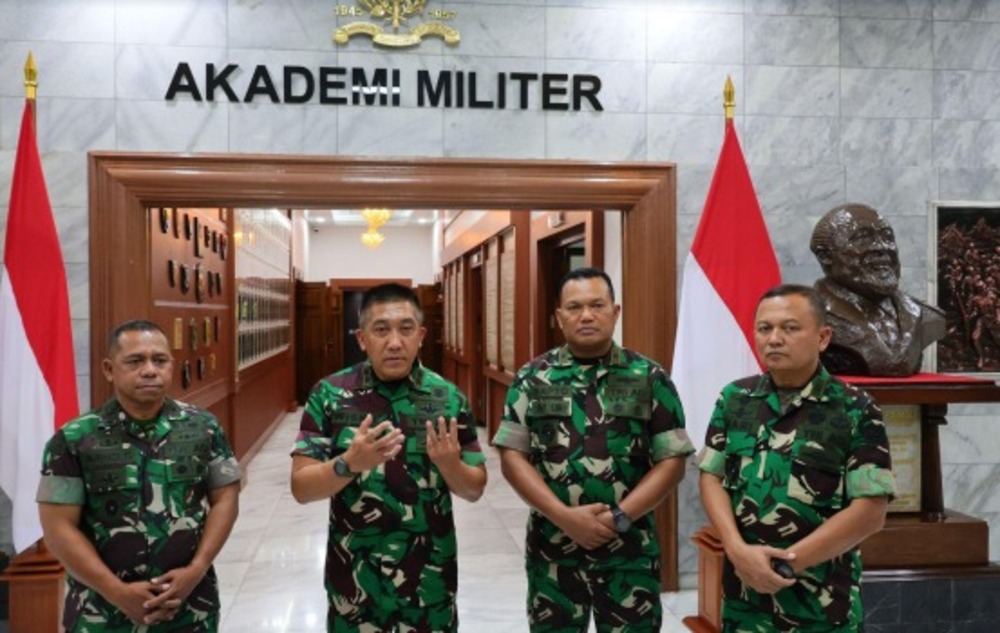 Menteri AHY memberikan pembekalan ke Taruna/i Akmil Tingkat III dan IV Tahun Pelajaran 2024/2025 di Magelang, Rabu (25/09/2024).
