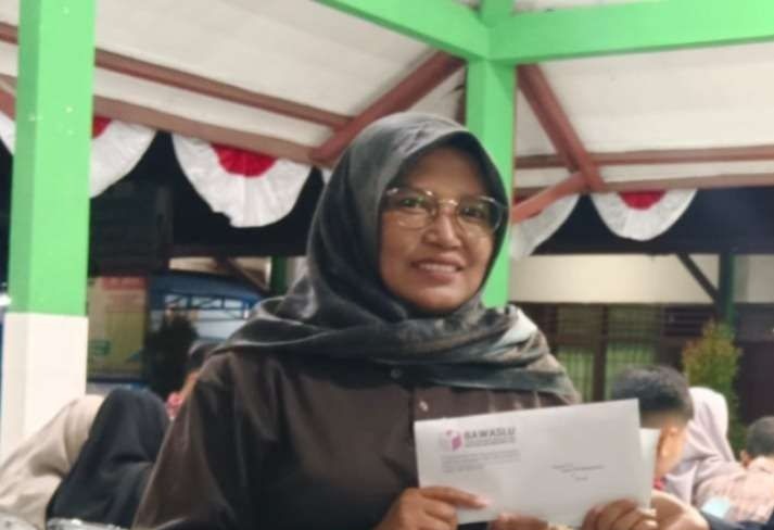 Ketua Panwaslu Kecamatan Sanankulon Dwi Sri Mulyani