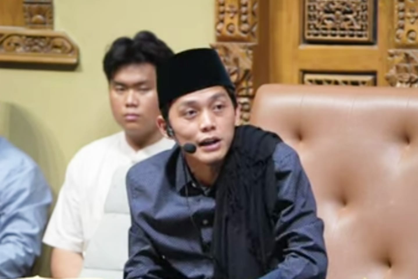 Gus Iqdam dalam kajian rutinan malam selasa (7/10), di markas sabilu taubah menyampaikan betapa pentingnya memiliki rasa syukur dan menjadi orang yang bermanfaat bagi orang lain.