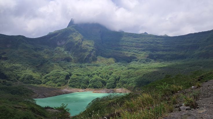 Masih pertama kali hiking di gunung kelud? simak rute dan harga tiketnya