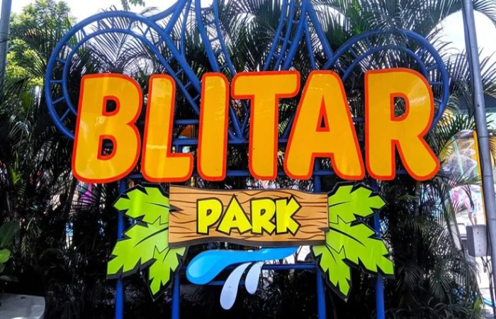 Taman Bermain di Blitar Park merupakan taman yang dirancang untuk berbagai usia dan menawarkan berbagai fasilitas yang menyenangkan dan aman