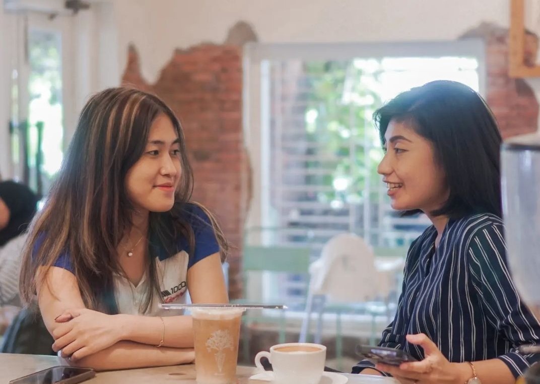 NONGKRONG SORE: Sejumlah kafe maupun kedai kopi banyak menjamur di Blitar.