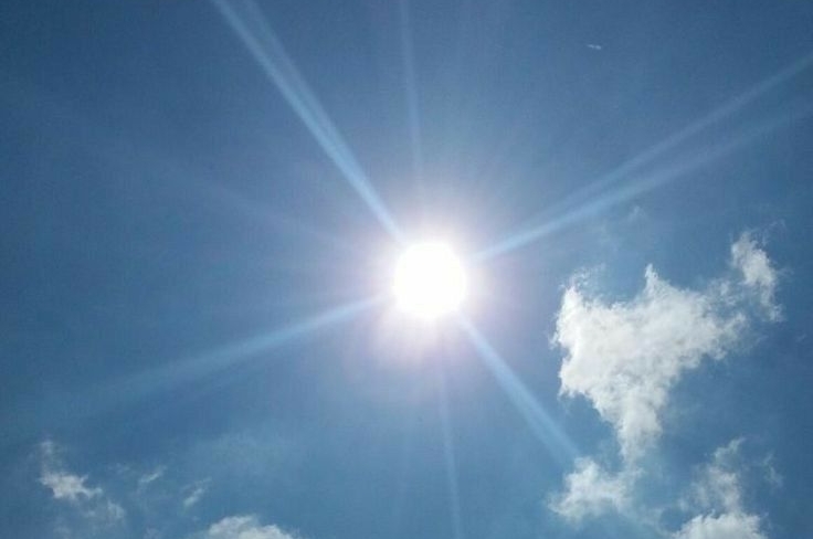 Wilayah Blitar terpantau masih diselimuti cuaca panas