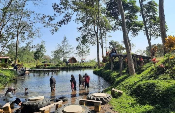 Wisata Sumber Bon C di Blitar