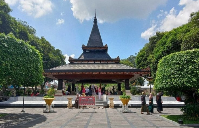 Makam Bung Karno : Temppat wisata yang kaya akan sejarahnya