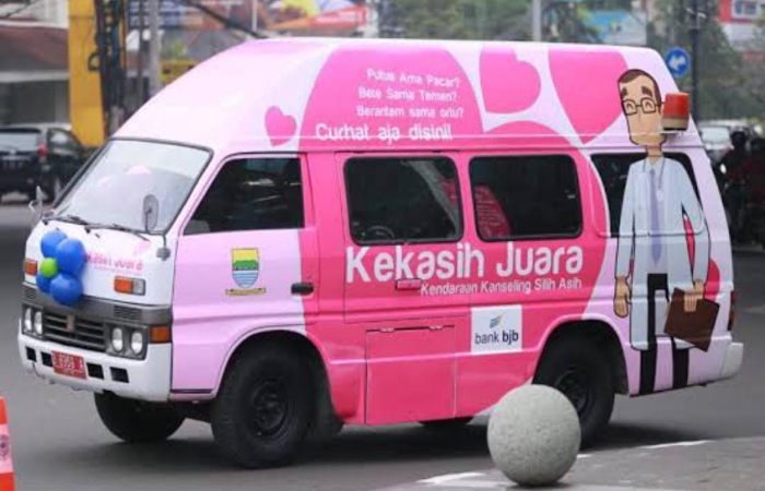 Mobil curhat ala Ridwan Kamil, bolehkan curhat dan edukasi kesehatan mental