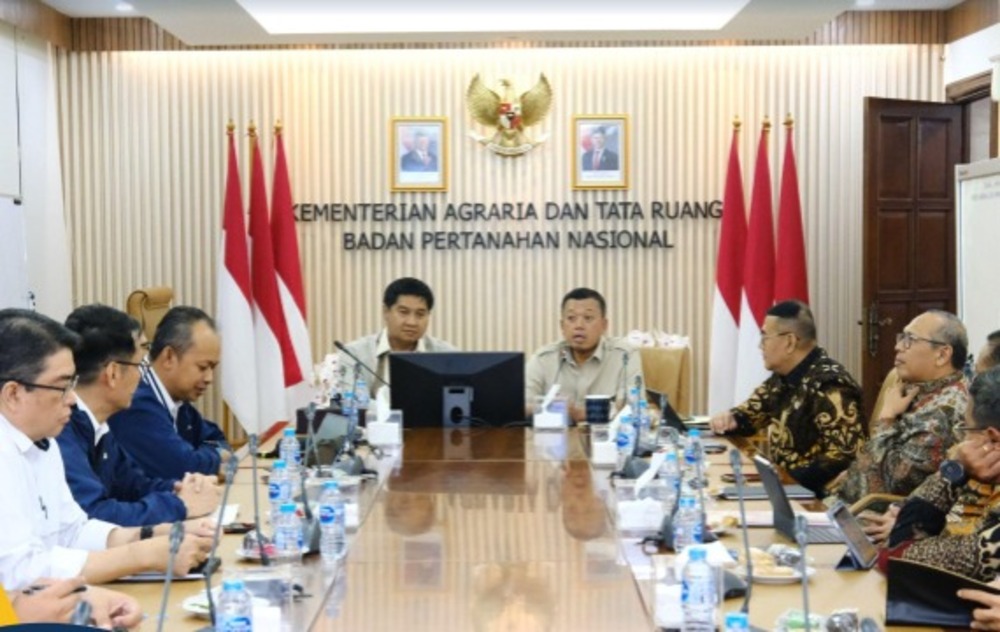 Kementerian Agraria dan Tata Ruang/Badan Pertanahan Nasional (ATR/BPN) siap membantu dalam penyediaan tanah untuk mendukung program pembangunan tiga juta rumah dari Kementerian Perumahan dan Kawasan P