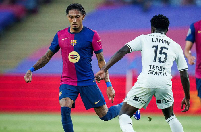 Gol Barcelona dianulir : Lewandowski dianggap berada dalam posisi offside, hanya sebagian kecil dari jari kakinya yang terjebak