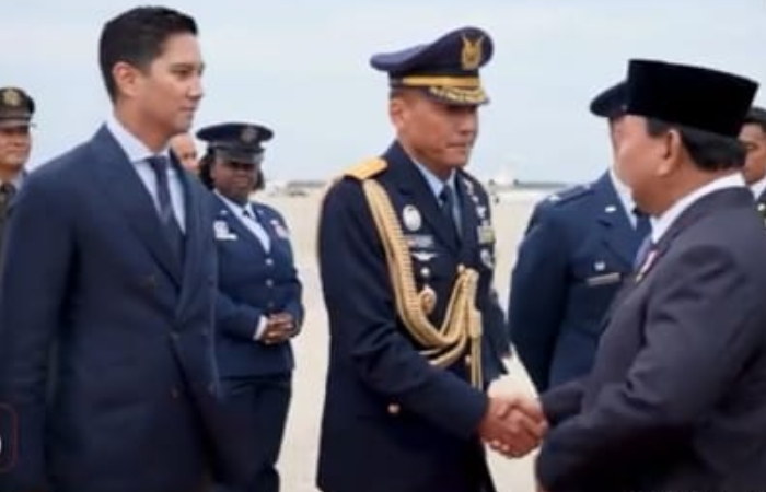 Presiden Republik Indonesia Prabowo Subianto tiba di Pangkalan Militer Andrews, Washington DC.