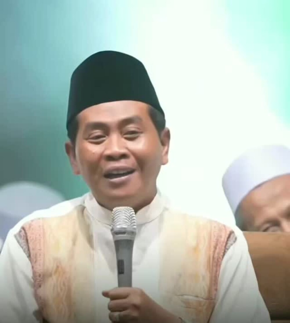 Anwar Zahid atau Abah Anza menggelar pengajian di berbagai wilayah Indonesia pada November 2024