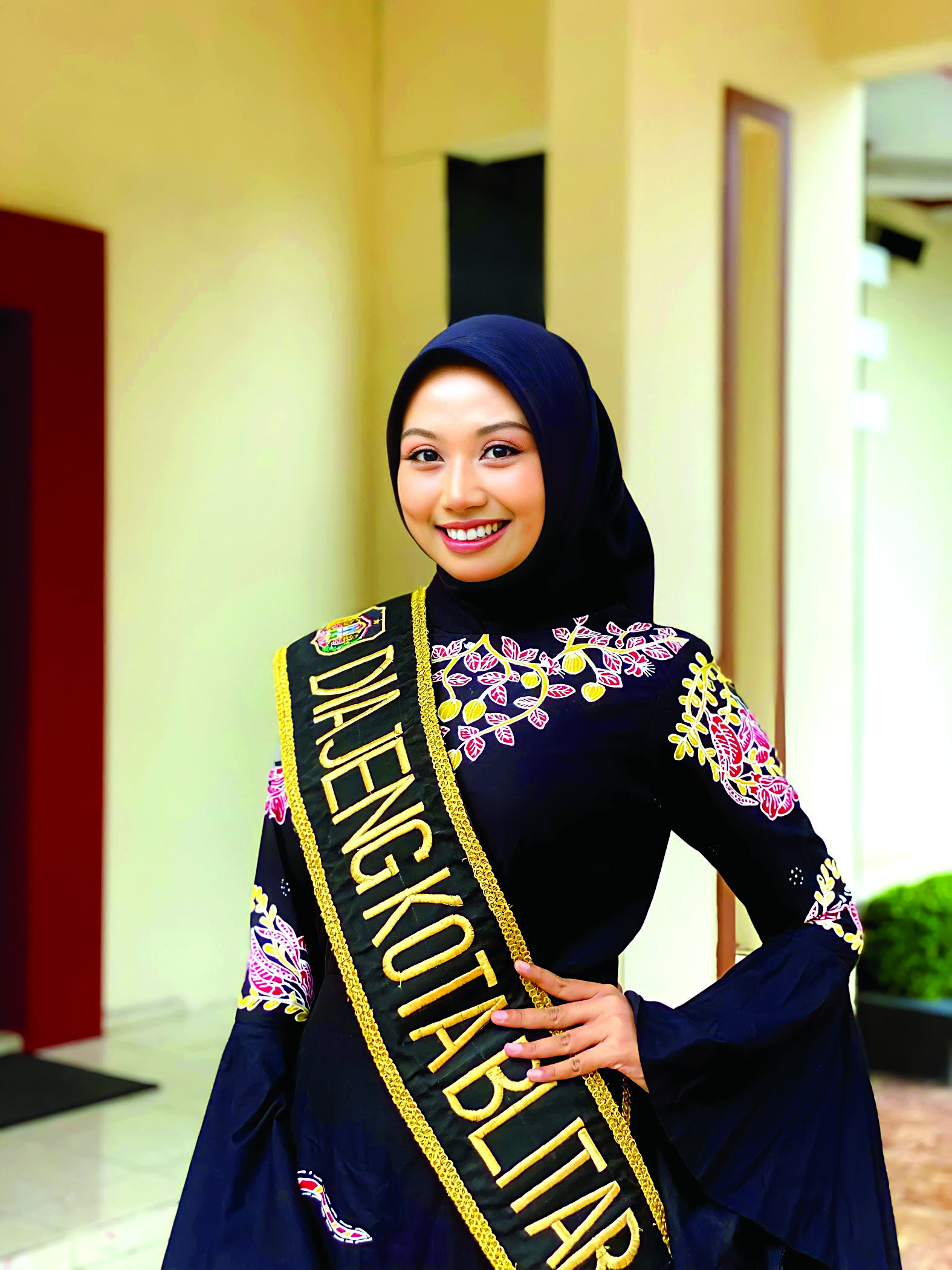 SEMANGAT MUDA: Nasya Fazzira Alawiyah, jebolan Kangmas-Diajeng Kota Blitar yang getol promosikan potensi daerah hingga level internasional.