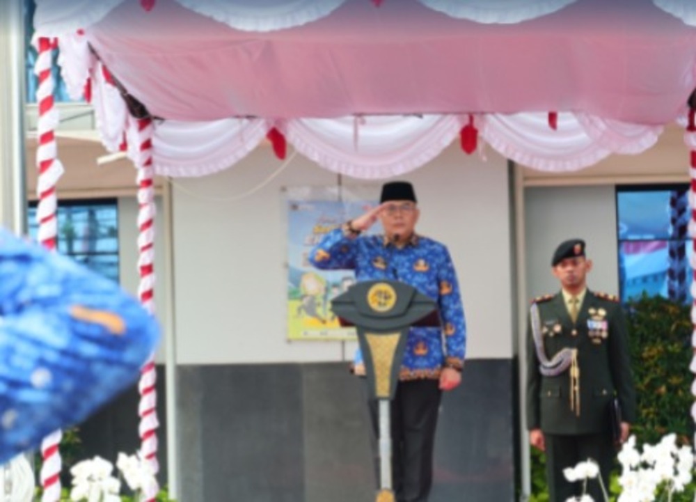 Ossy Dermawan memimpin Upacara Peringatan Hari Ulang Tahun (HUT) ke-53 Korps Pegawai Republik Indonesia (KORPRI) Tahun 2024