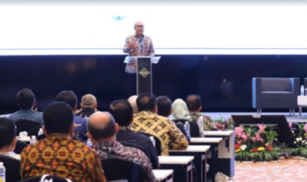 Suyus Windayana saat membuka kegiatan Monitoring dan Evaluasi Implementasi Penerbitan Dokumen Elektronik pada Layanan Pertanahan Tahun 2024, Kamis (28/11/2024)