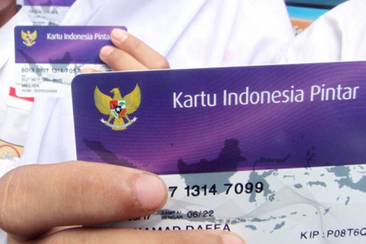Program Indonesia Pintar (PIP) merupakan salah satu upaya pemerintah untuk membantu siswa dari keluarga kurang mampu agar dapat menyelesaikan pendidikan wajib belajar 12 tahun.