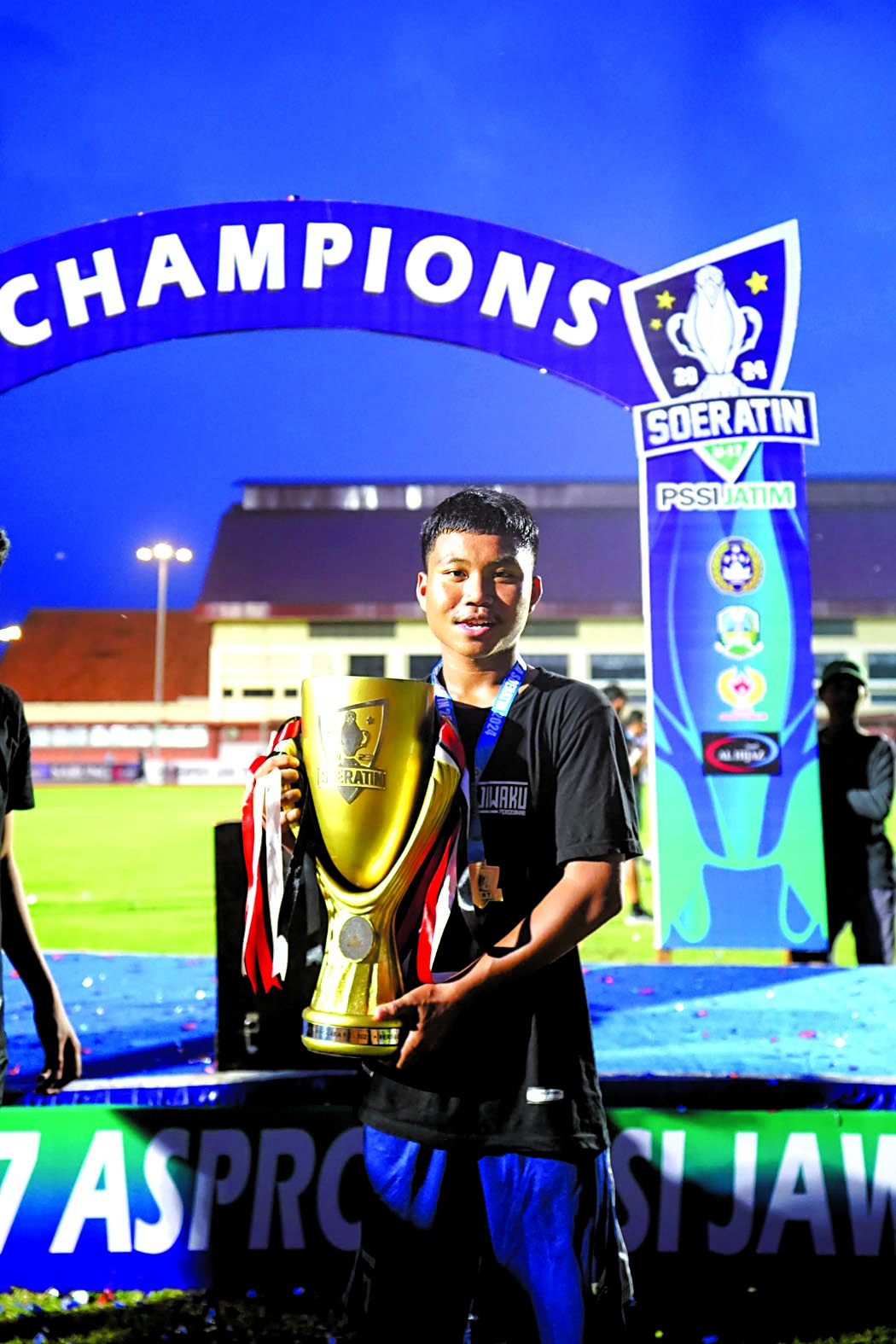 MENANG: Ferdi Eka Saputra siswa MA Ma