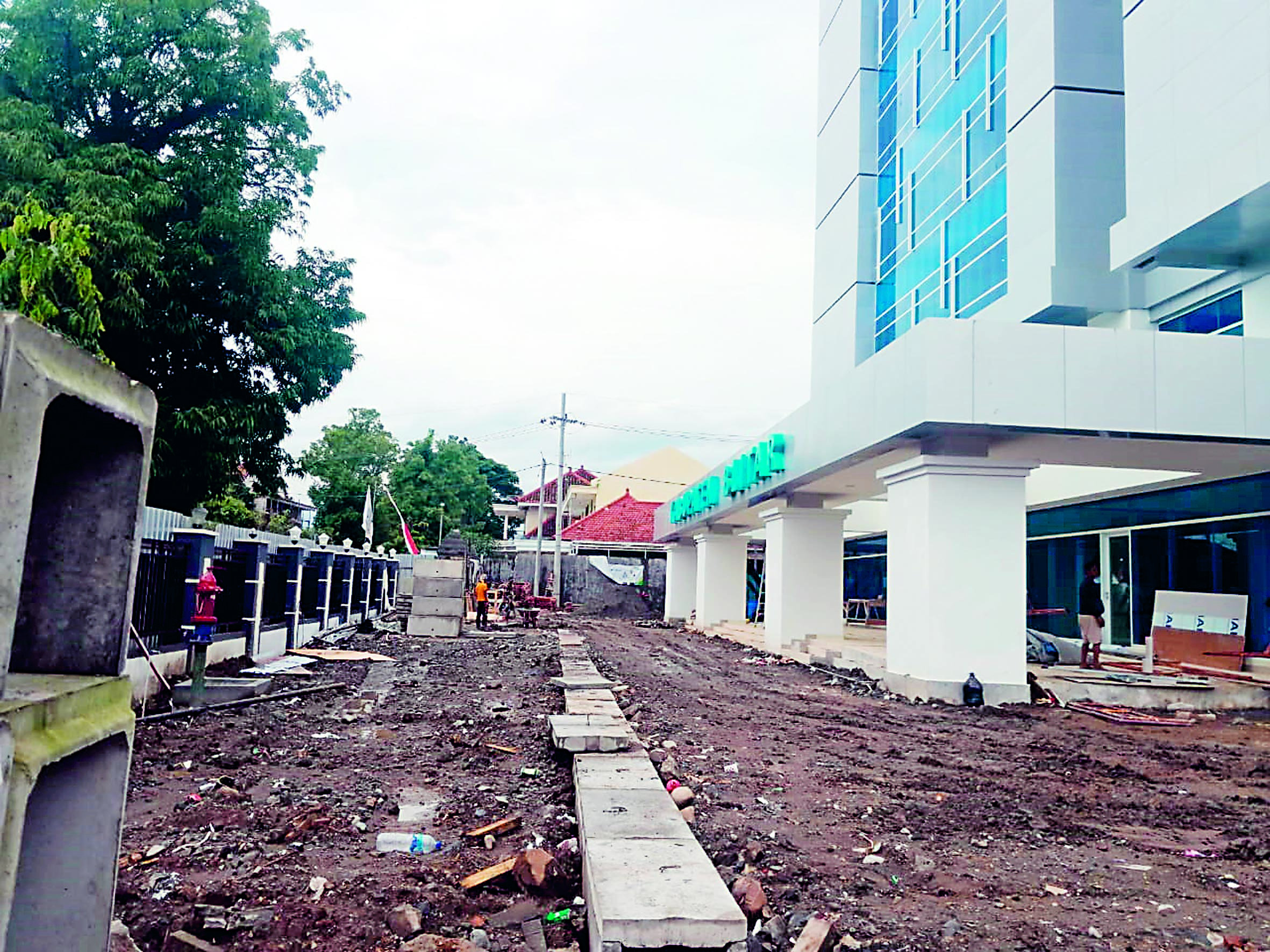MEGAH: Kejari Blitar menilai proyek pembangunan gedung delapan lantai di RSUD Ngudi Waluyo Wlingi masih on the track.