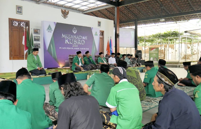 Seluruh PC Ansor Kabupaten Blitar secara khusyuk mengikuti Mujahadah Kubro. Ini merupakan rangkaian awal dari Konfercab ke-15 GP Ansor Kabupaten Blitar.