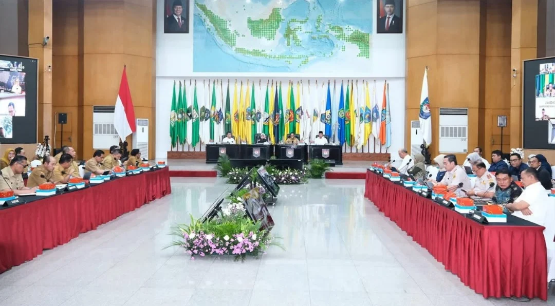 Menteri Nusron dalam Rapat Koordinasi Percepatan Penyusunan RTRW dan RDTR di Kantor Kementerian Dalam Negeri, Jakarta, Senin 16 Desember 2024.