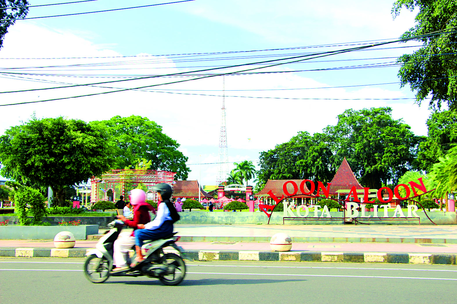 SEMARAK: Pemkot akan menggelar acara hiburan untuk merayakan malam Tahun Baru di Alun-Alun Kota Blitar.