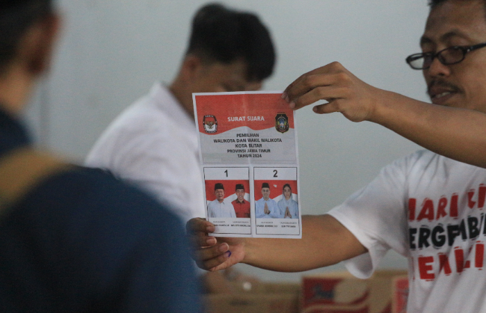 LANCAR: Pelaksanaan PIlwali Kota Blitar pada 27 November lalu berjalan tertib dan tingkat pastisipasi pemilih tinggi.