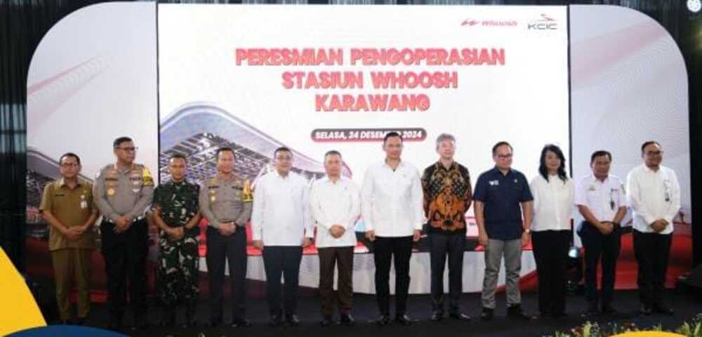 Wakil Menteri Agraria dan Tata Ruang (Wamen ATR)/Wakil Kepala Badan Pertanahan Nasional (Waka BPN), Ossy Dermawan hadir di Peresmian Pengoperasian Stasiun Whoosh Karawang pada Selasa (24/12/2024).