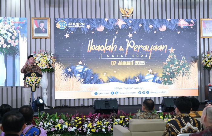 Mentri ATR/BPN, Nusron Wahid menggelar ibadah dan perayaan natal 2024 di Aula Prona, Jakarta