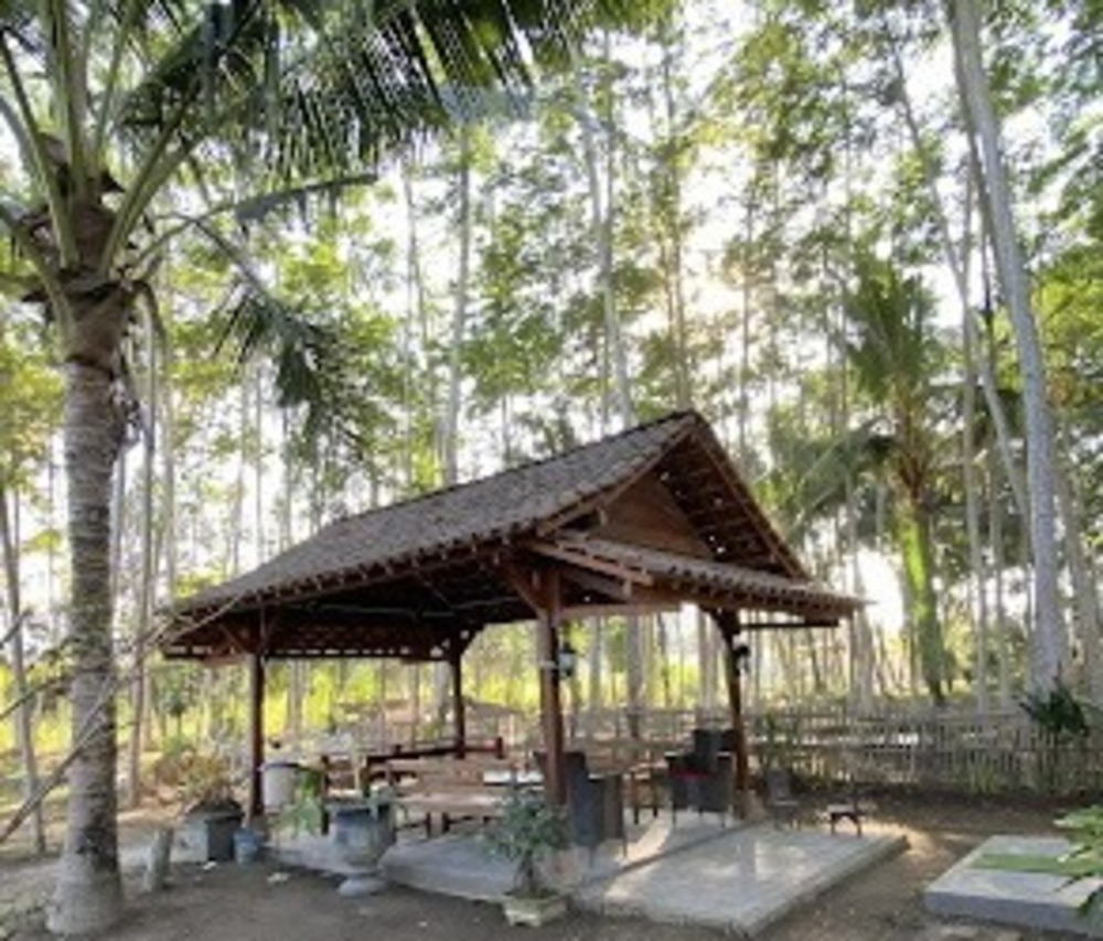 SEDERHANA: Bukan hanya menawarkan kudapan, melainkan juga atmosfer lingkungan keluarga yang hangat.