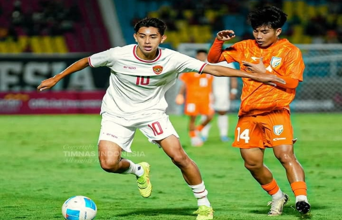 PETIK POIN: Timnas Indonesia U-20 berhasil meraih kemenangan telak 4-0 atas India dalam ajang Mandiri U-20 Challenge Series 2025.