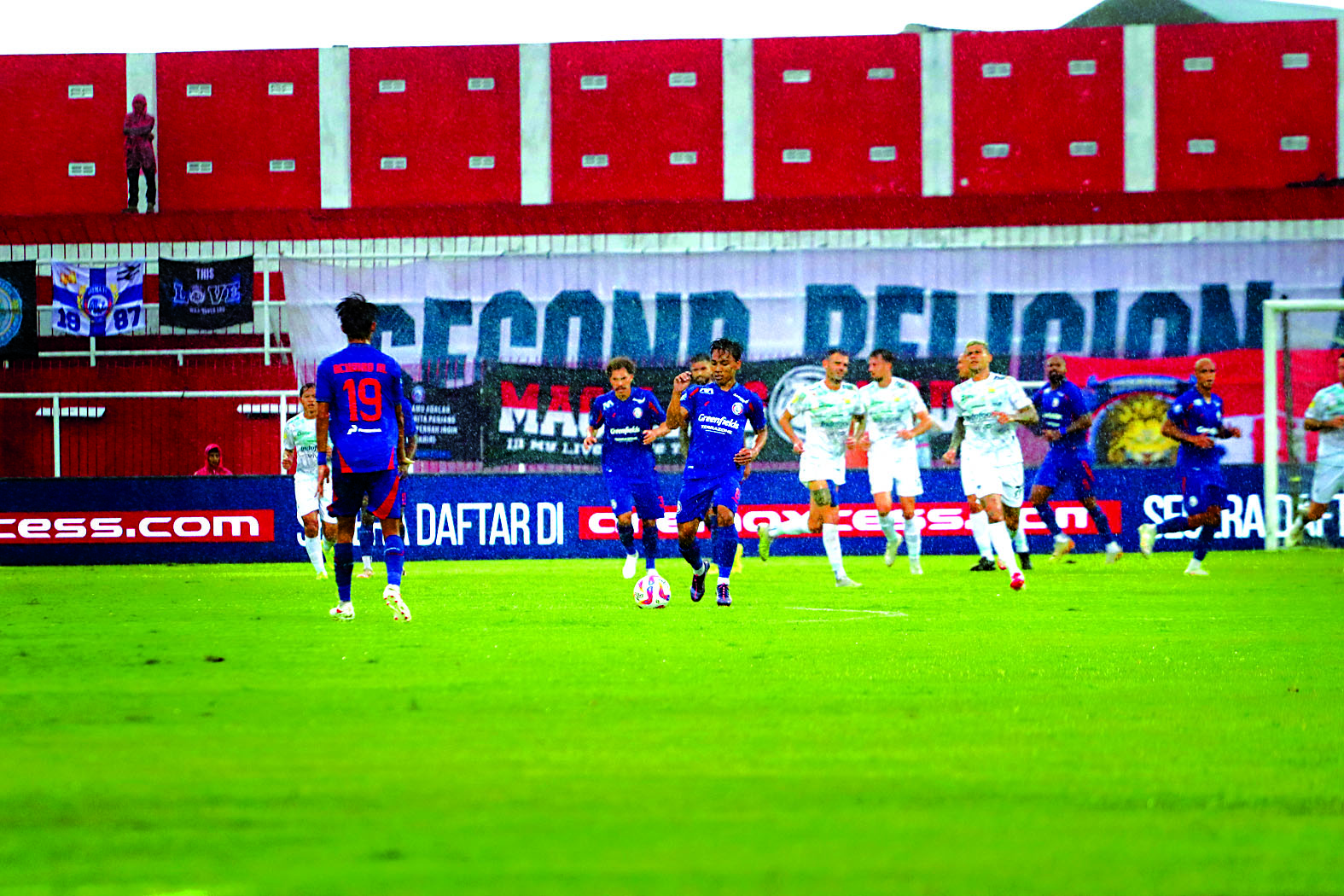 OPTIMISTIS MENANG: Perjuangan Arema FC cukup berat di putaran kedua BRI Liga 1 karena belum membuahkan kemenangan.