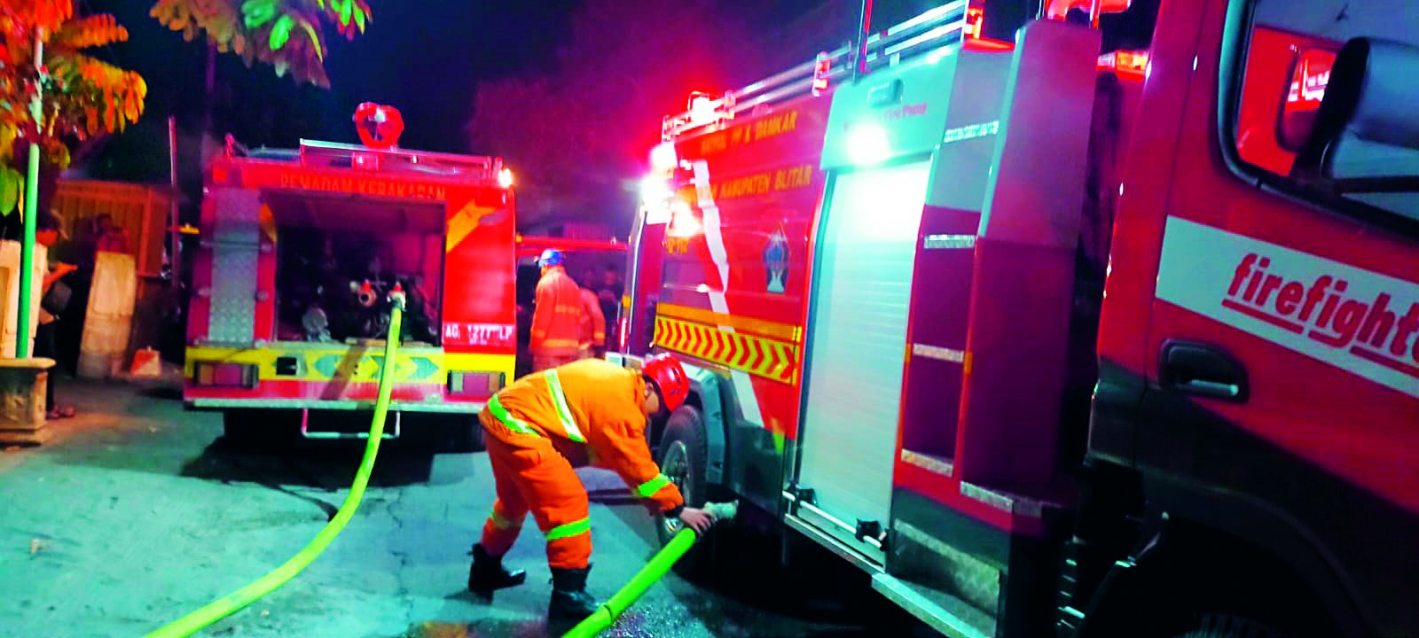Musibah Kebakaran di Rumah Kepala SDN Gedog 1, Uang Tunai Rp 100 Juta Ikut Terbakar