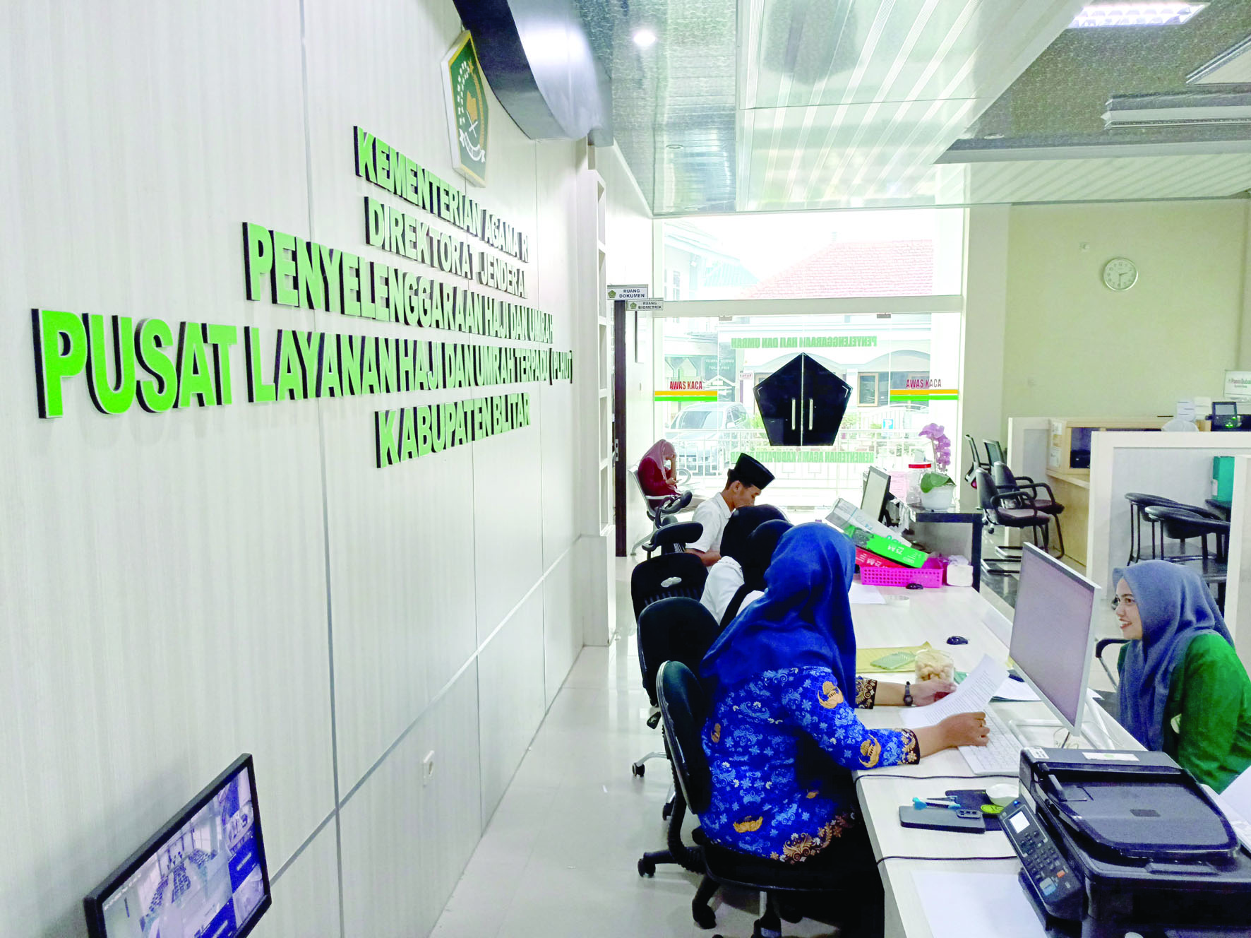 RAMAH: Suasana Pusat Layanan Haji dan Umrah Terpadu (PLHUT) Kantor Kemenag Kabupaten Blitar, pada Senin (17/2) siang.