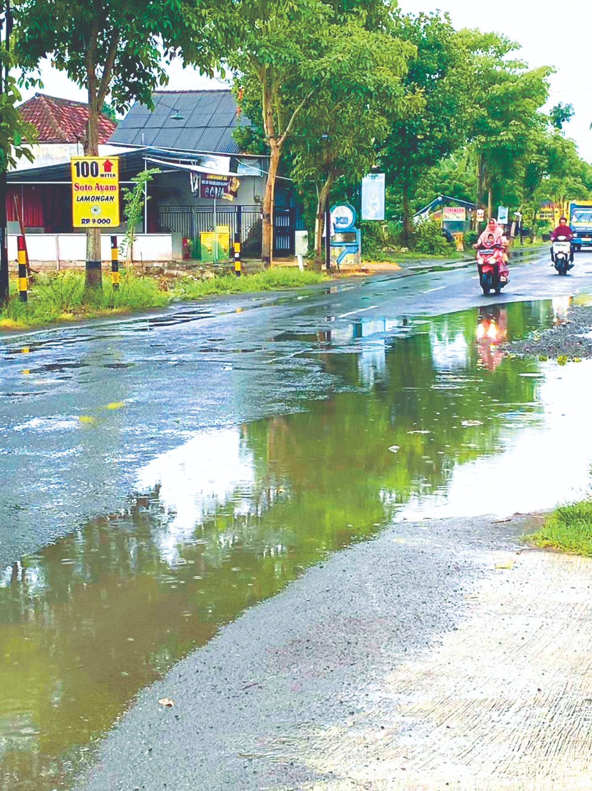 WASPADA: Genangan air di Desa Karanggayam, Kecamatan Srengat, usai hujan, Sabtu (23/2/2025).