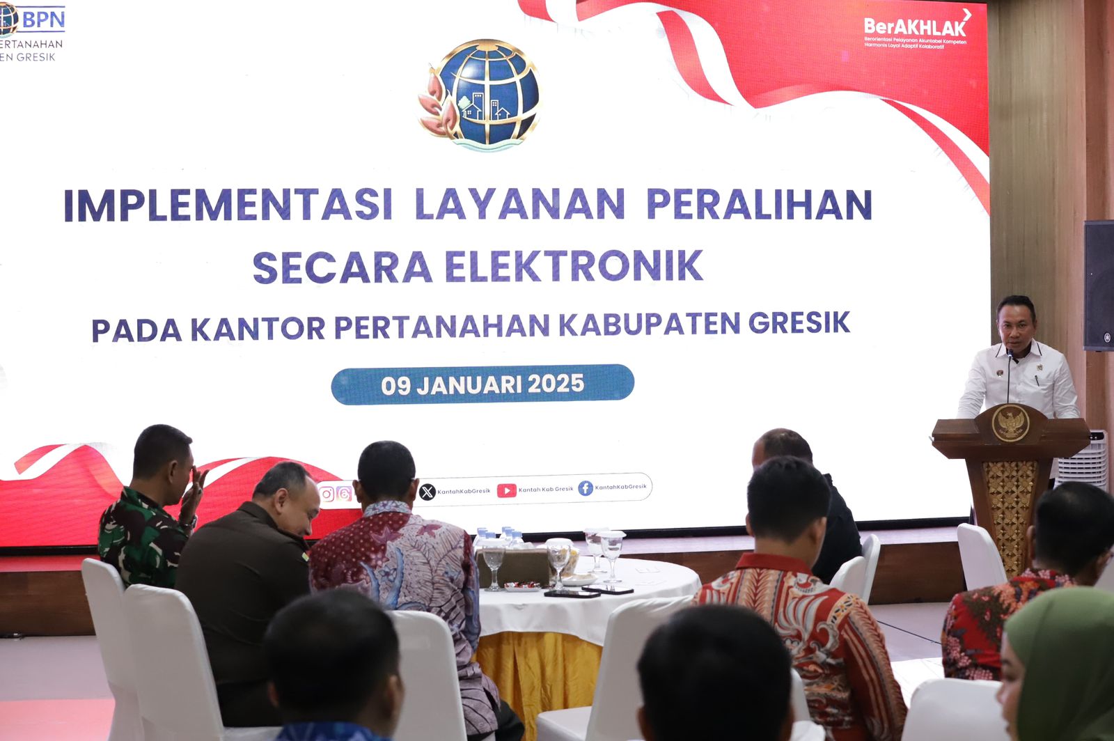 Bertempat di Kantor Pertanahan Kabupaten Gresik dilaksanakan Launching Implementasi Layanan Peralihan Secara Elektronik.