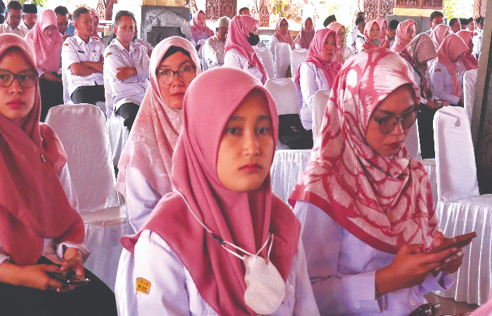 MAKSIMAL: ASN Pemkab Blitar menerima seminar di ruang perdana pemkab lama, beberapa waktu lalu.