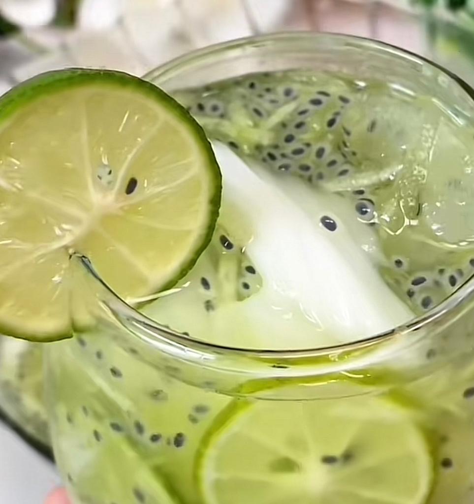 Berikut adalah resep dan cara membuat Es Kuwut Melon yang mudah, segar, dan pastinya hemat!