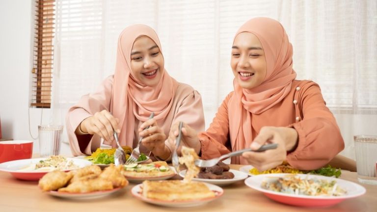 berbuka dengan makanan yang sehat dan engga bikin gemuk