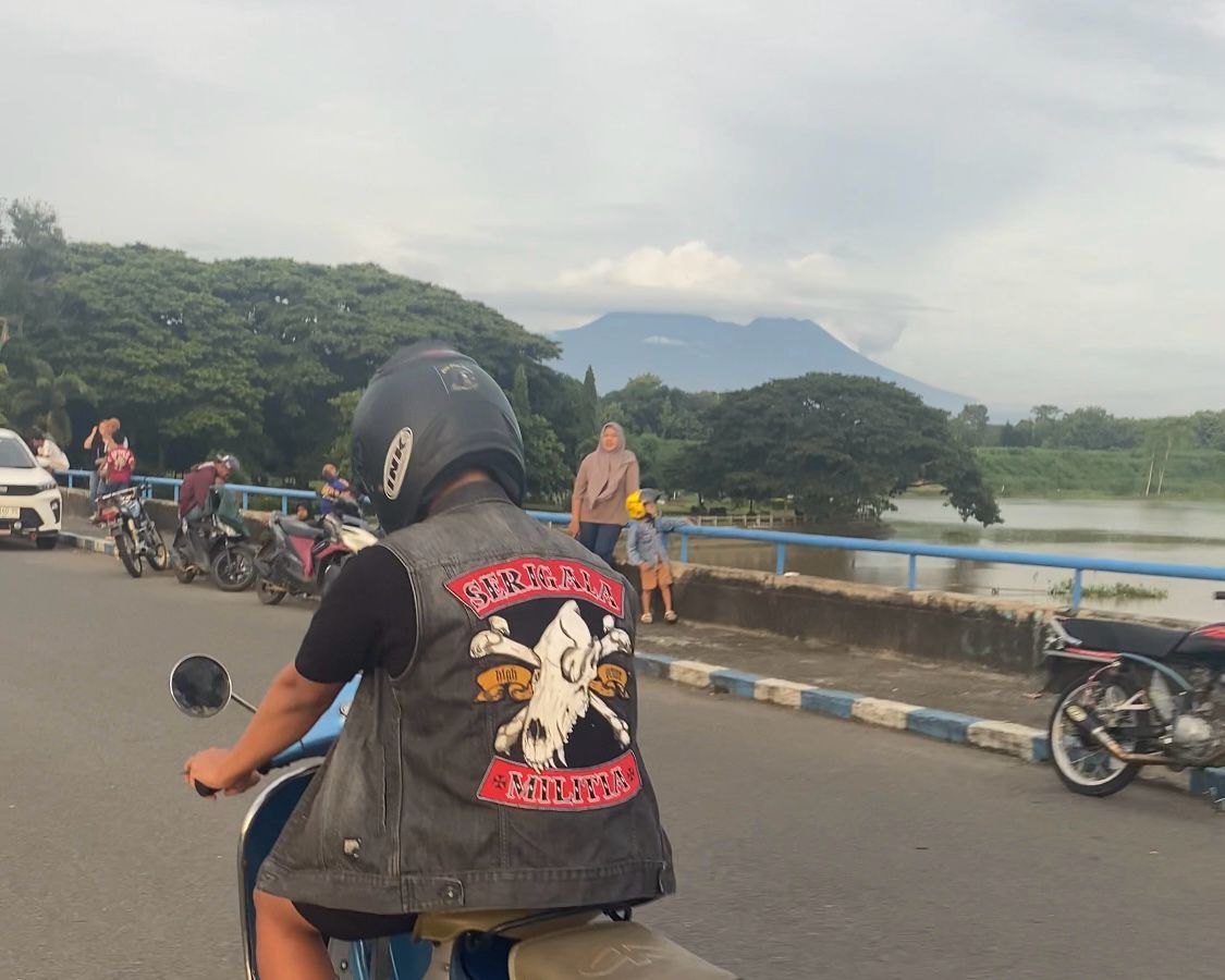 PESONA BENDUNGAN: Bendungan Jegu Blitar adalah salah satu destinasi wisata alam yang masih tersembunyi namun memiliki daya tarik luar biasa.