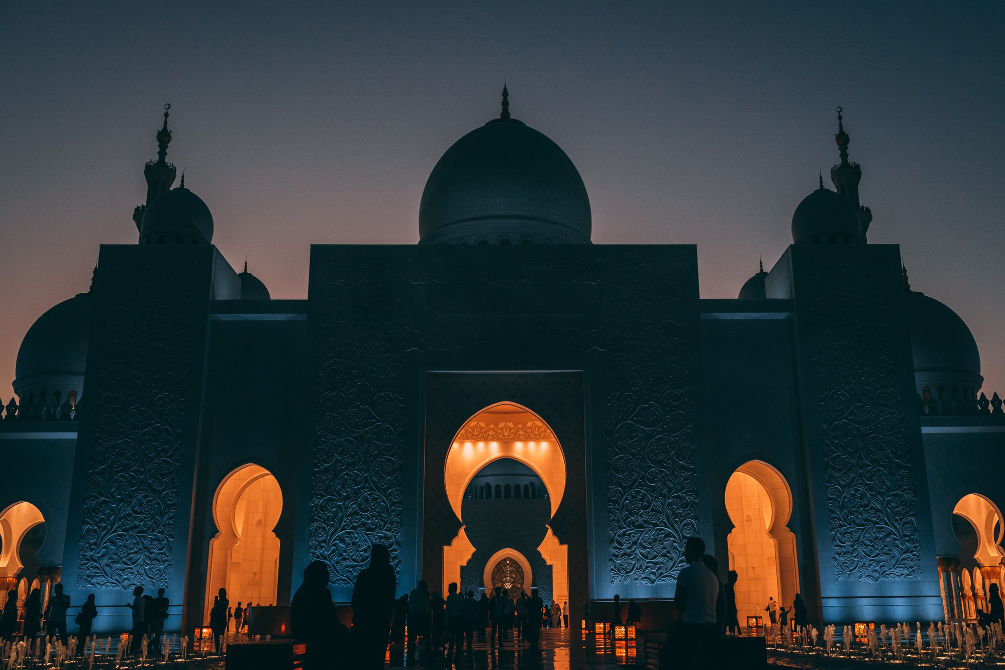 Menjemput malam Lailatul Qadar di 10 hari terakhir Ramadan.