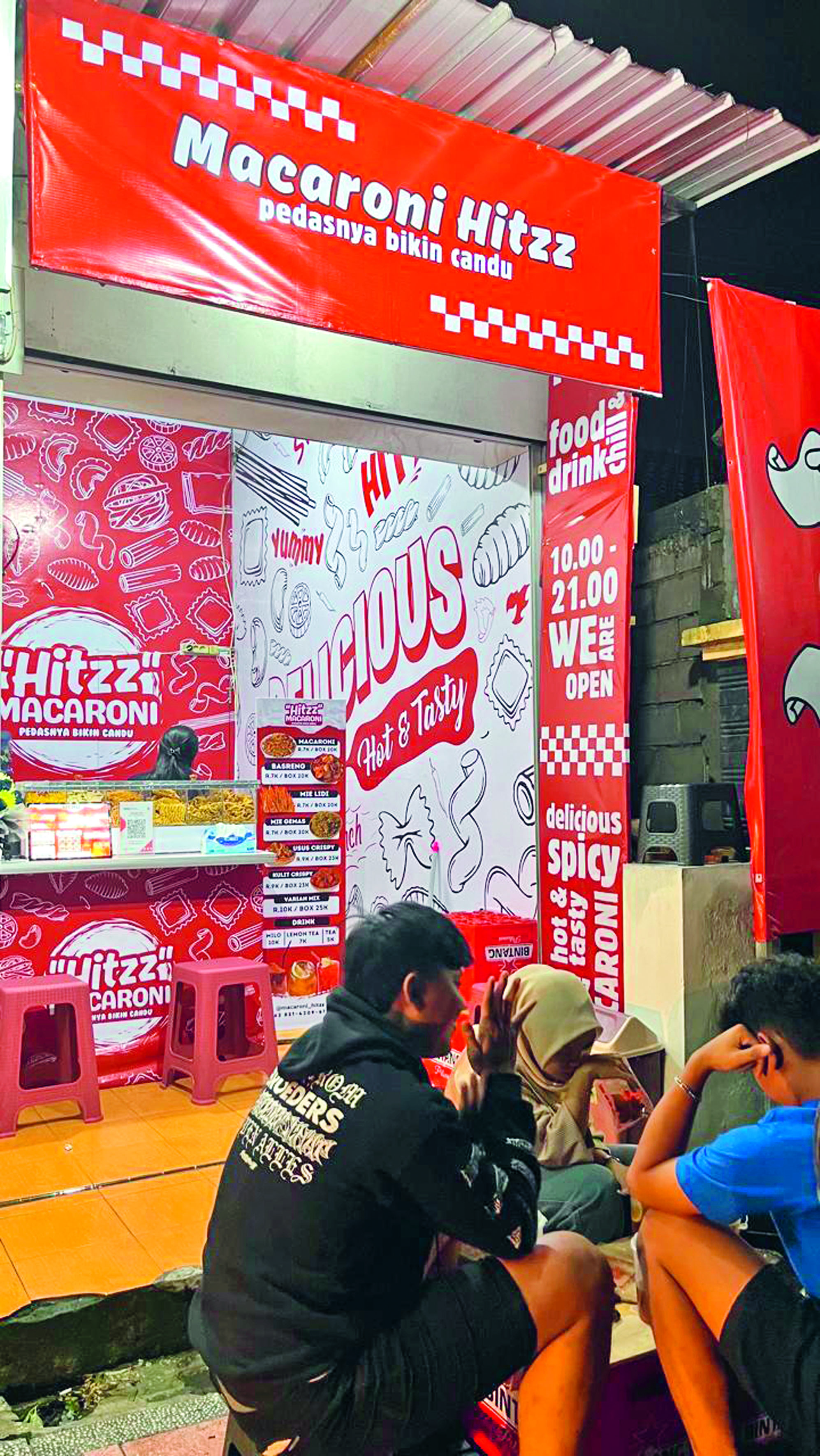 Camilan kering favorit anak muda-mudi.