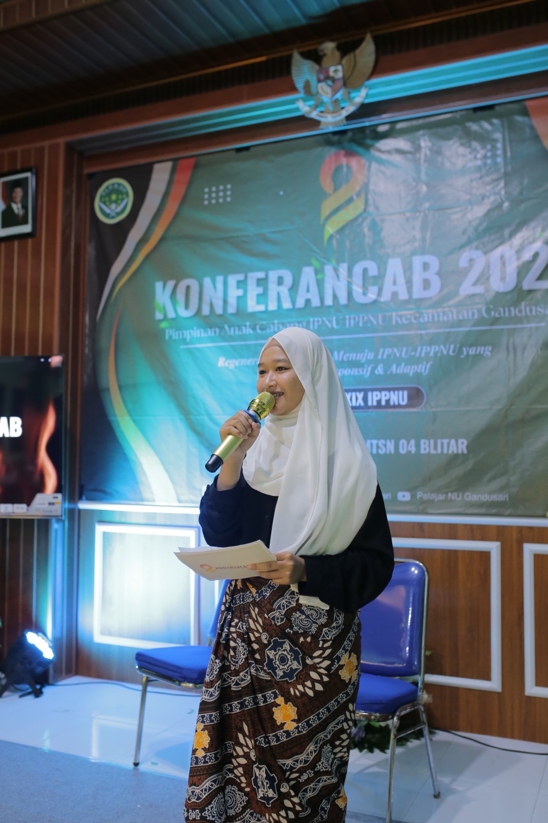 TALENTA: Era Nurmanzila aktif di organisasi selama sekolah dan kuliah, sehingga bisa menambah pengalaman.