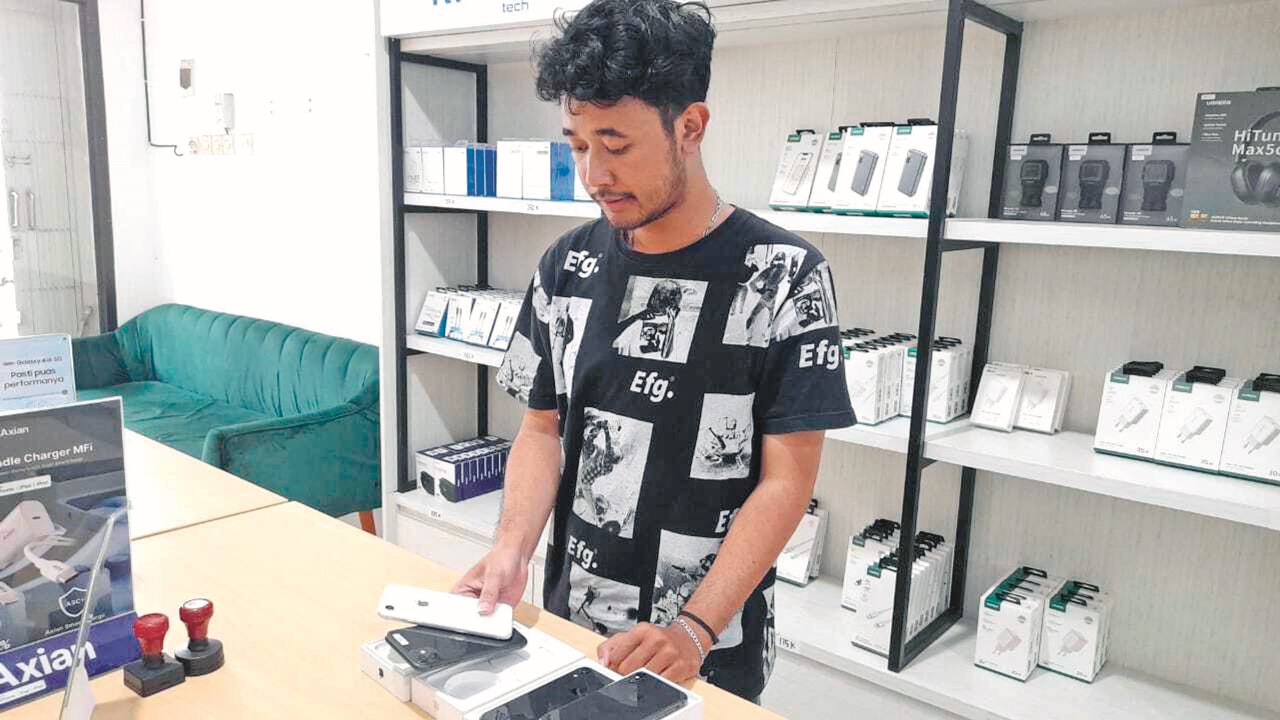 LAGI TREN: Jasa sewa Iphone kini marak dalam beberapa tahun terakhir.