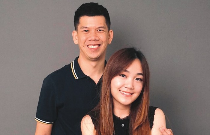 Michelle Avril dan Suami merupakan sejoli asal Kota Blitar yang sukses di bidang usaha Korean Food