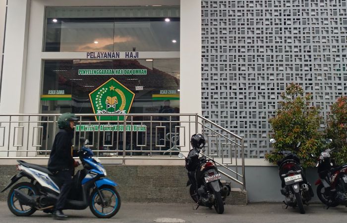 Pusat Layanan Haji dan Umrah Terpadu (PLHUT) Kantor Kemenag Kabupaten Blitar.