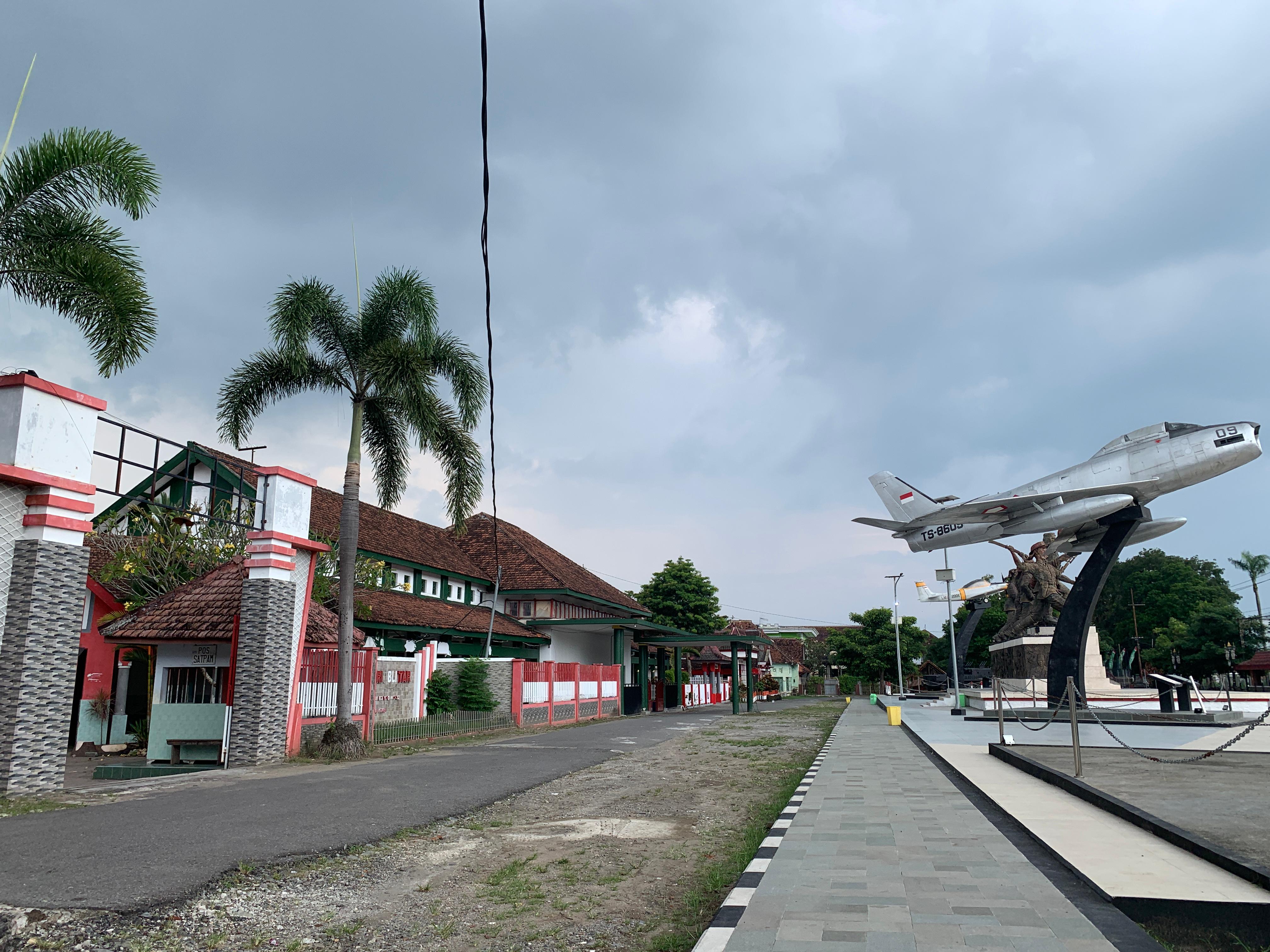 BERSEJARAH: Eks bangunan SMPN di kompleks Monumen PETA bakal menjadi calon Sekolah Rakyat (SR).