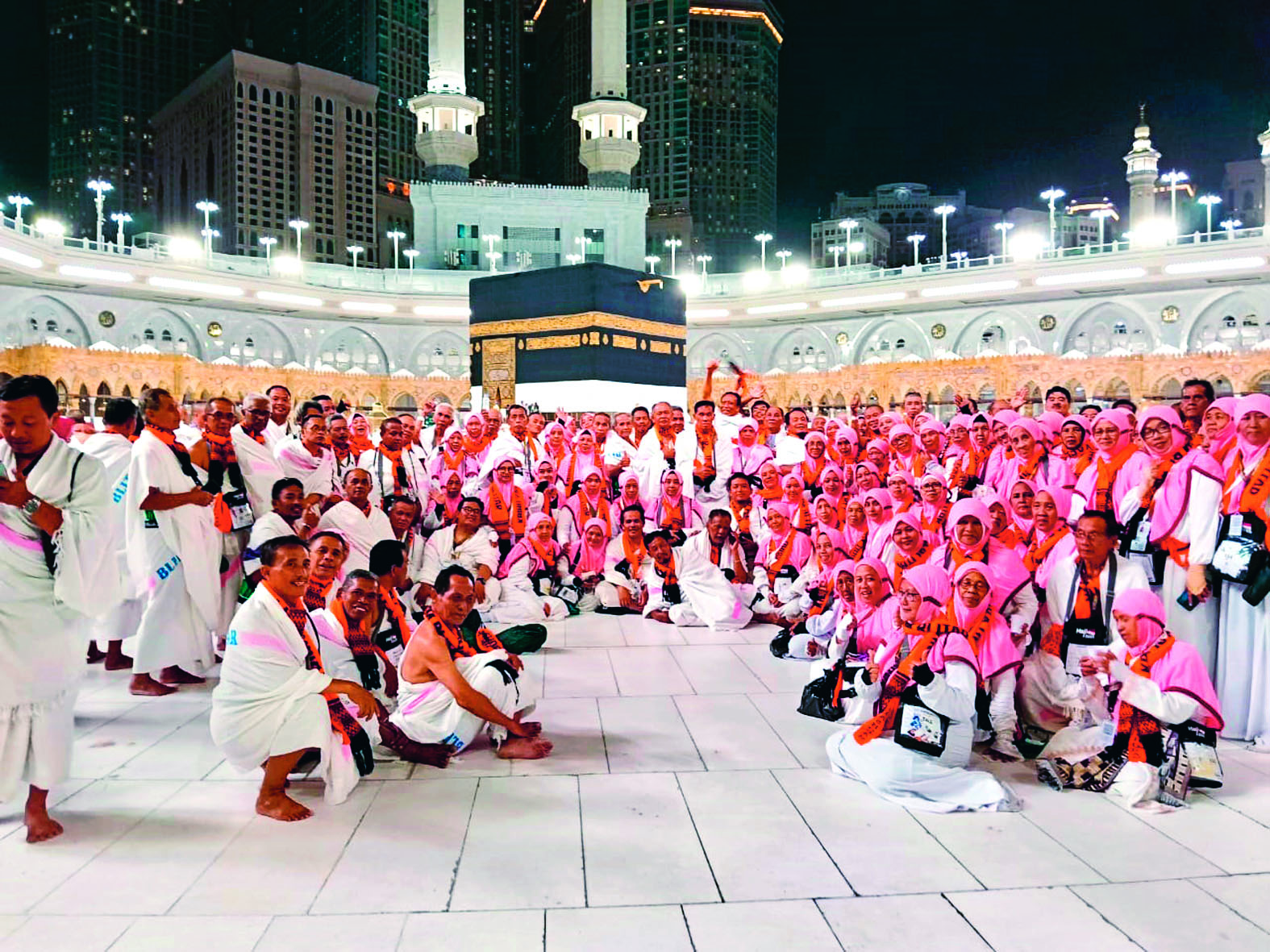 TANAH SUCI: Jemaah haji Kabupaten Blitar Kloter 9 SUB saatberada di Masjidil Haram.