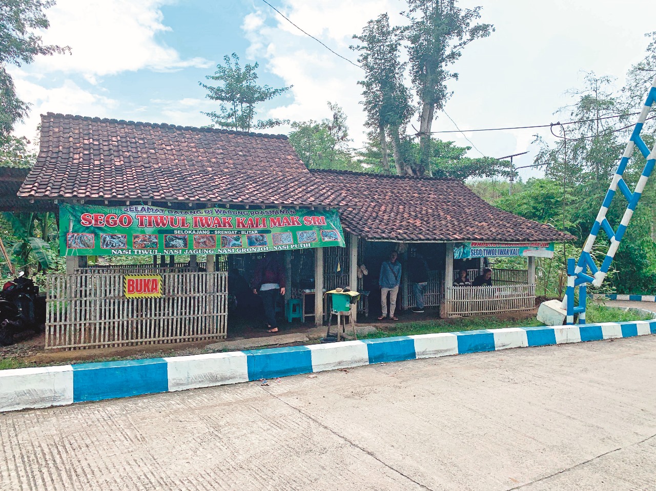 Wujud Warung Sego Tiwul Mak Sri