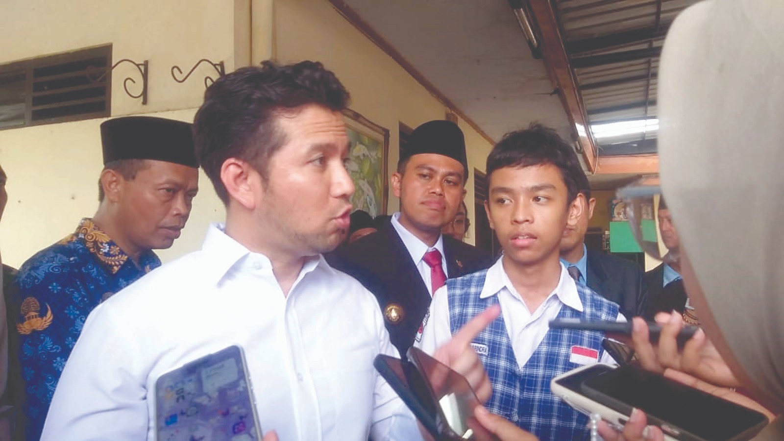 BANGGA: Wagub Jatim, Emil mengapresiasi karya Divi Rarindrayana yang telah sukses mendunia, Senin (2/6/2025).