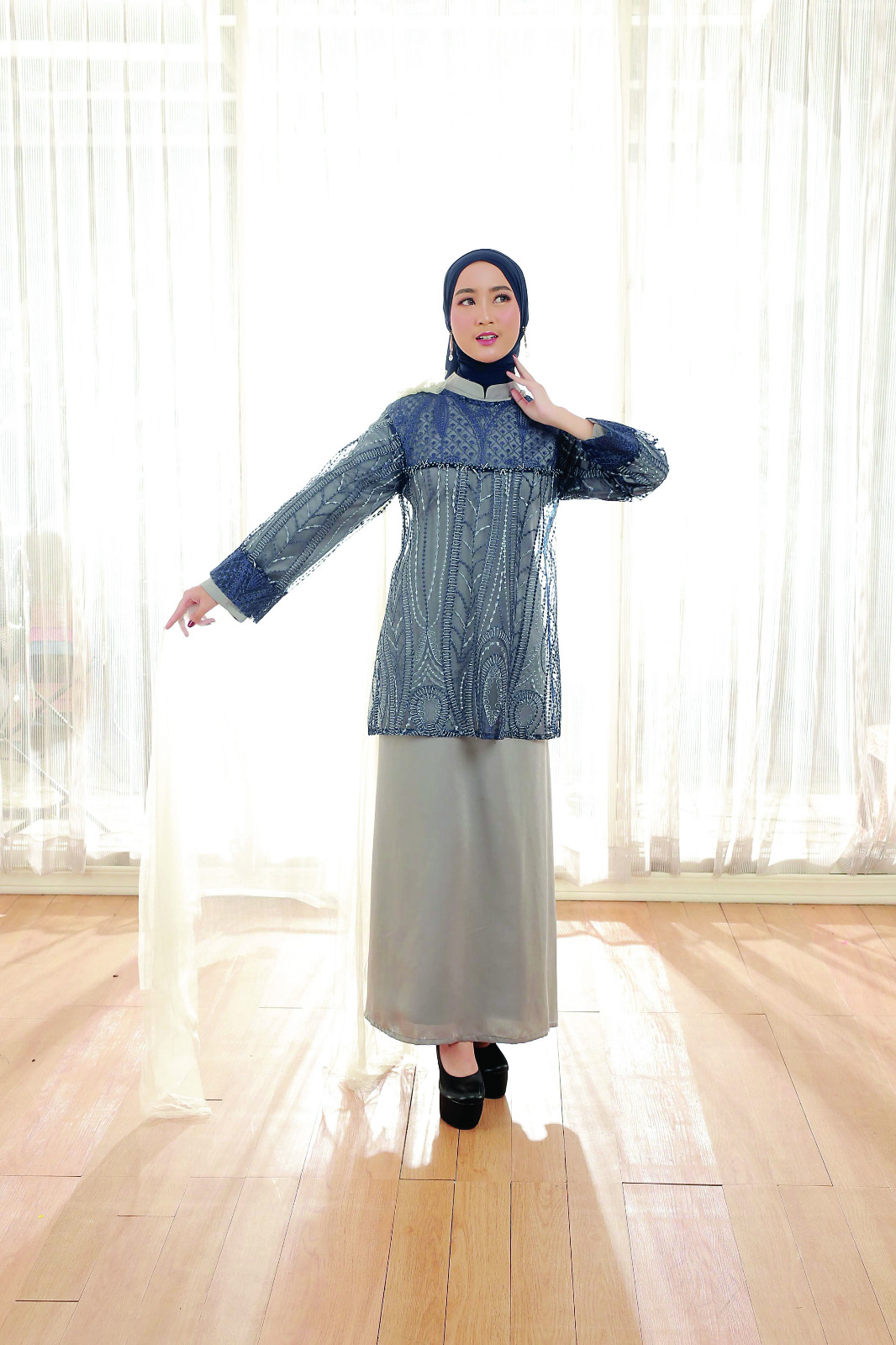 SEMANGAT TINGGI: Jalan Gusti Ayu Monica K. di Dunia Pageant.
